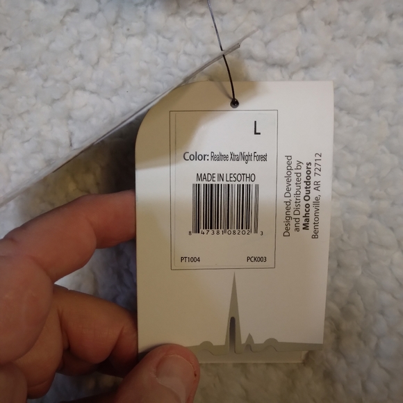 NWT- Realtree Men's Hi Perf Moisture Wicking Tee Size Large - Picture 6 of 7